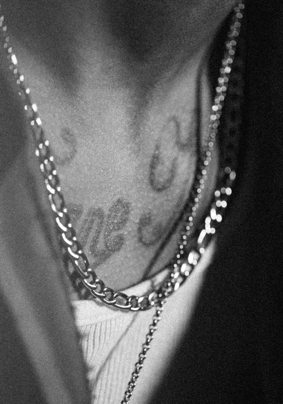 NECKLACES & CHAINS